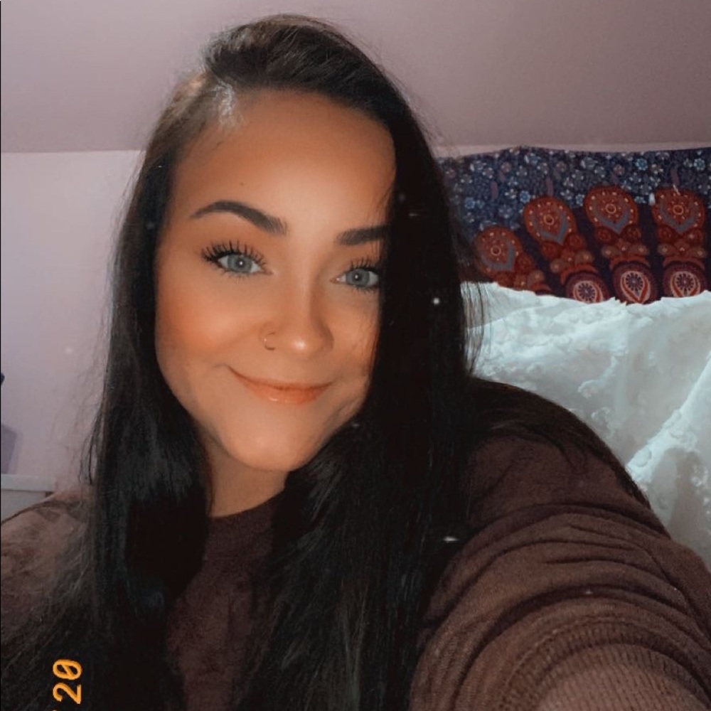 Meet your Posher, Maria